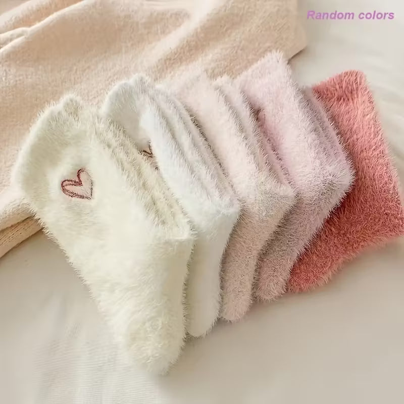 8pcs Women'S Heart Embroidered Plush Socks