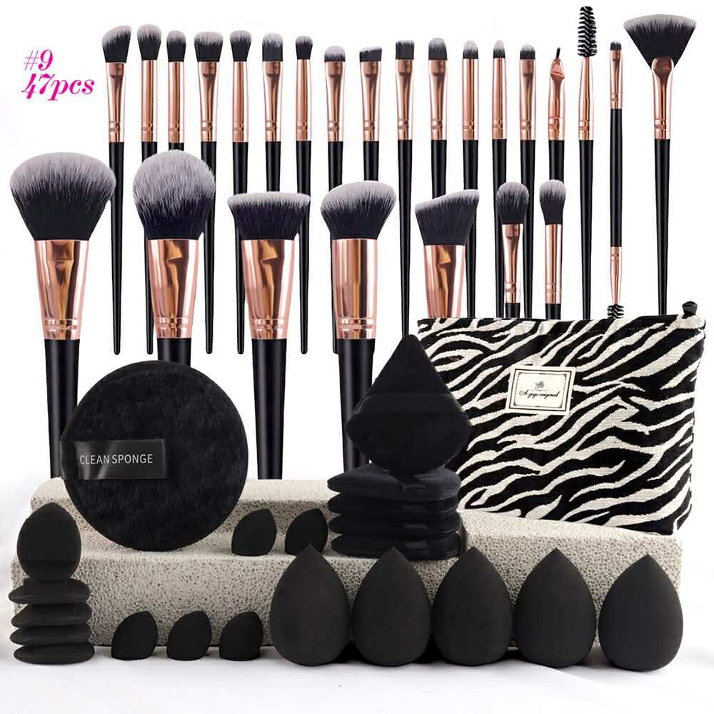 MAKE-UP BRUSH/ACCESSORY SETS