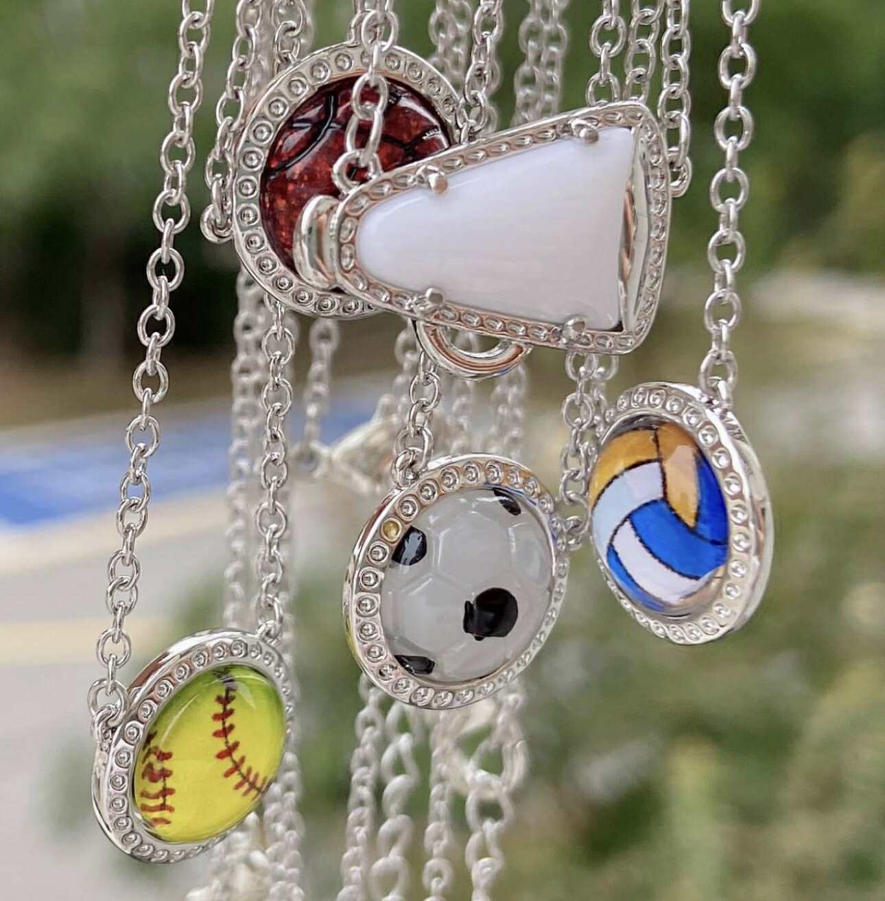 CHIC SPORTS NECKLACES