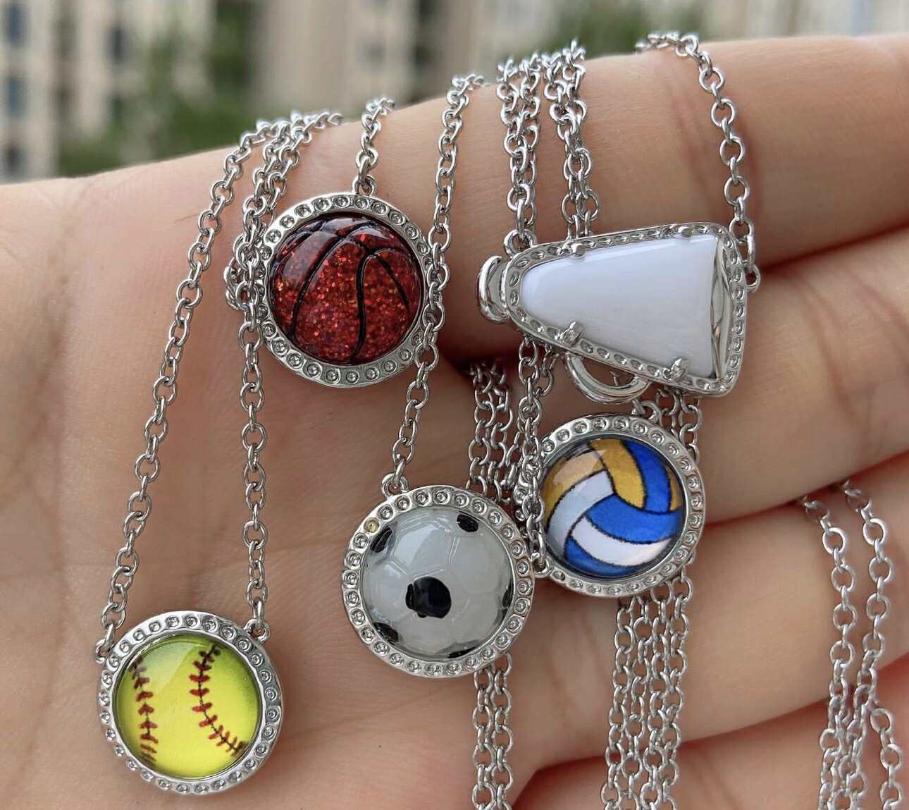 CHIC SPORTS NECKLACES
