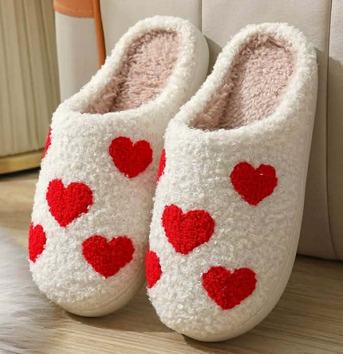 LOVE IS IN THE AIR SLIPPERS
