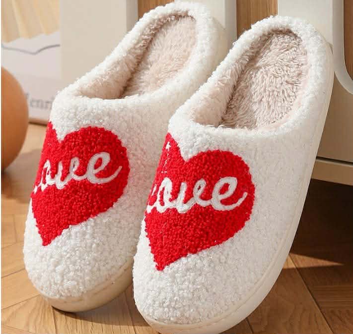 LOVE IS IN THE AIR SLIPPERS