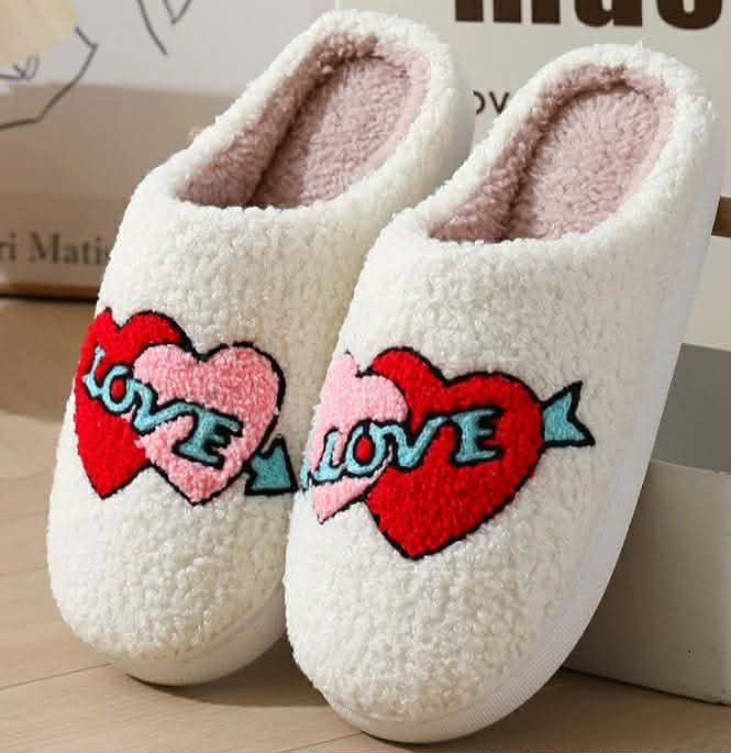 LOVE IS IN THE AIR SLIPPERS
